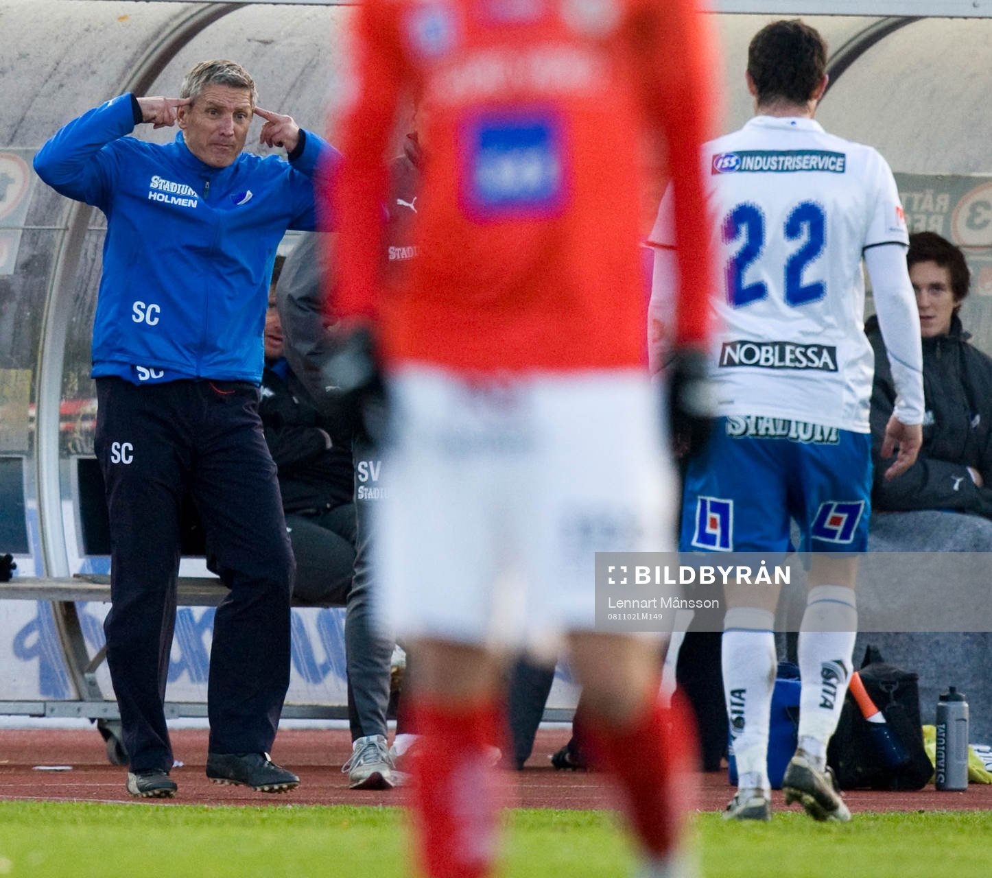 Här avgörs matchen, 0-0 och 40 minuter, då ger domaren