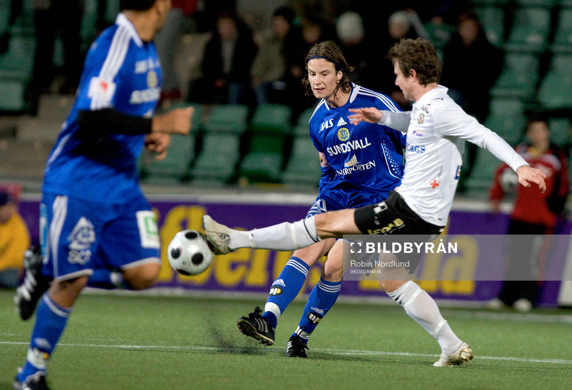 Linus Hallenius, Sundsvall och Robert Walker, Örebro