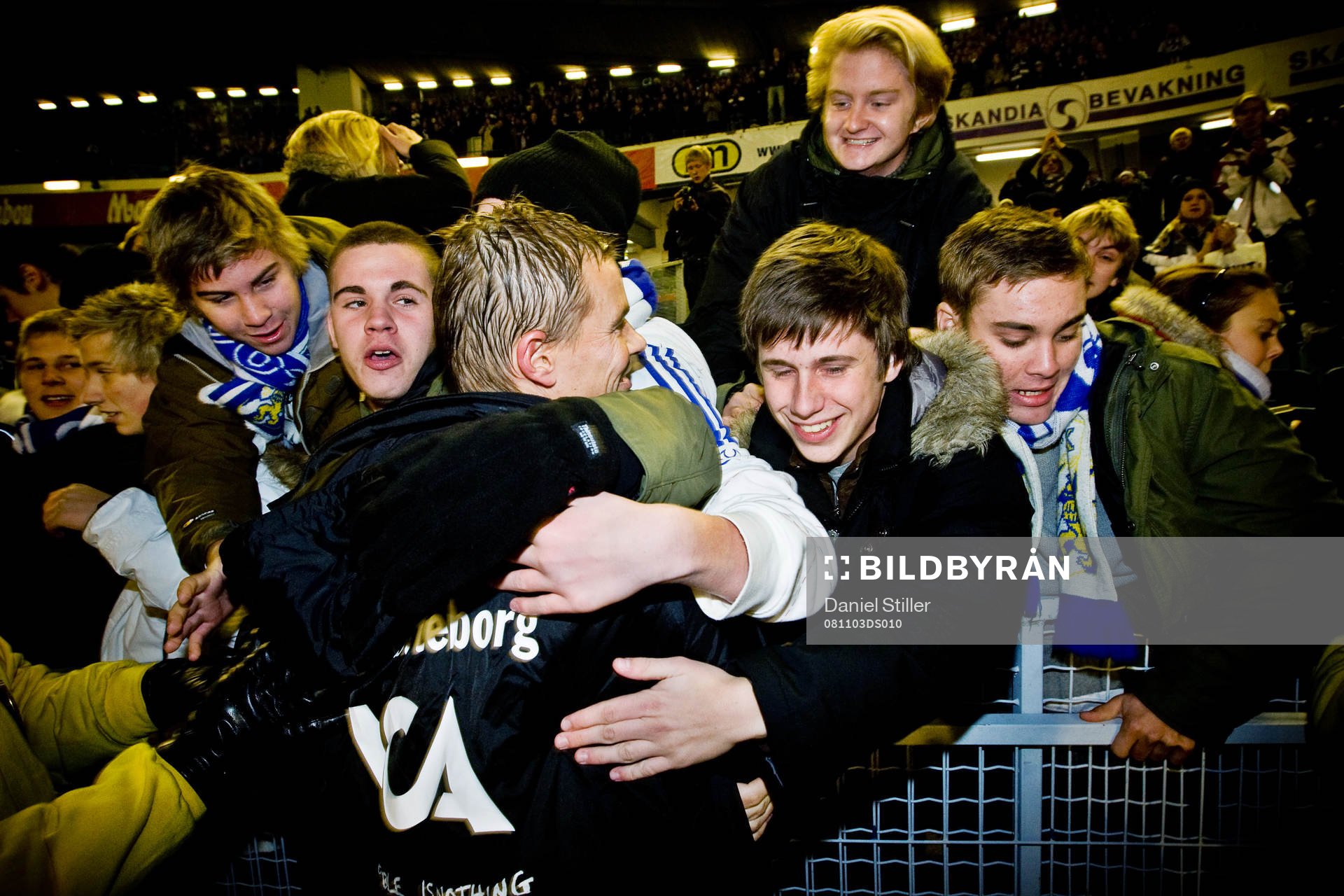 Niclas Alexandersson, tackas av publiken