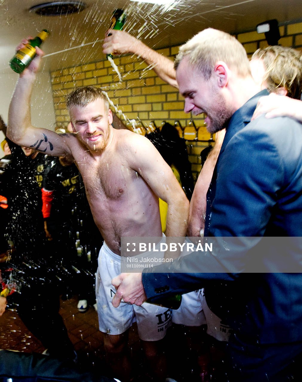  Mikael Eklund, Kalmar, jubel i omklädningsrummet. Svenska Mästare 2008, SM-guld, guld, glädje.