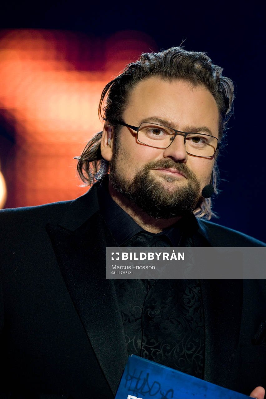 Adam Alsing Programledare