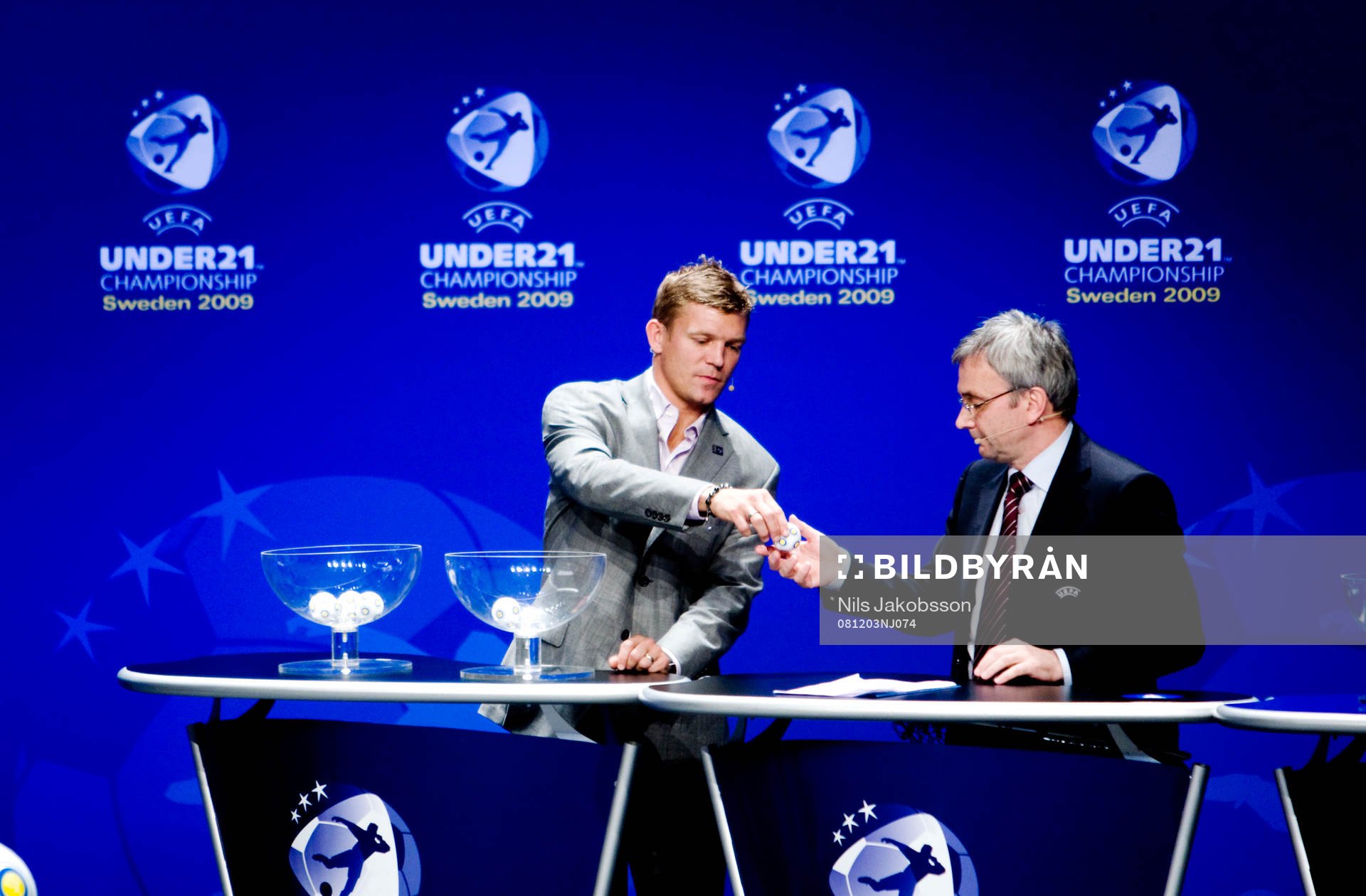 Marcus Allbäck och David Taylor lottar, lottning