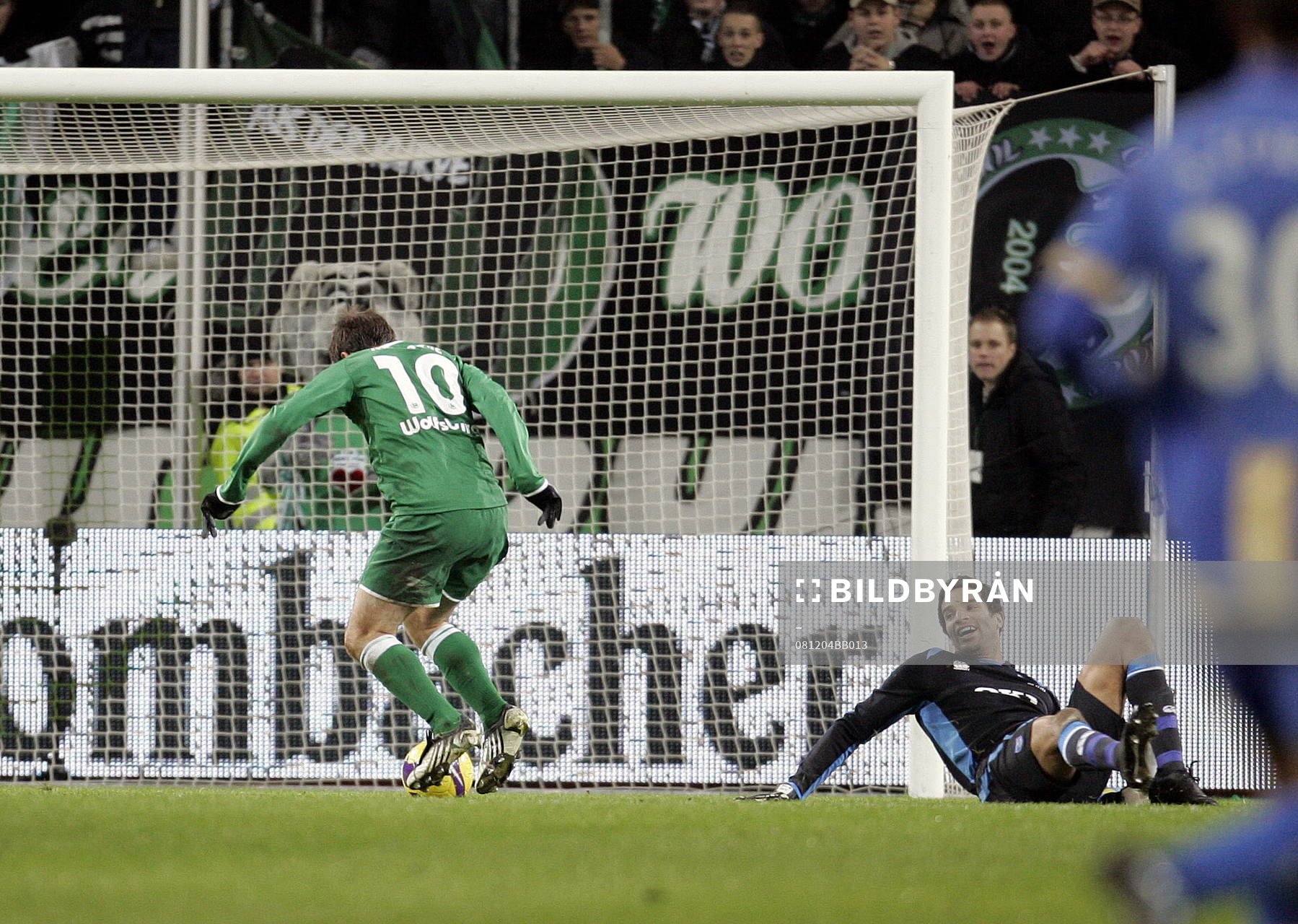 Zvjezdan Misimovic, Wolfsburg, gör lagets tredje mål