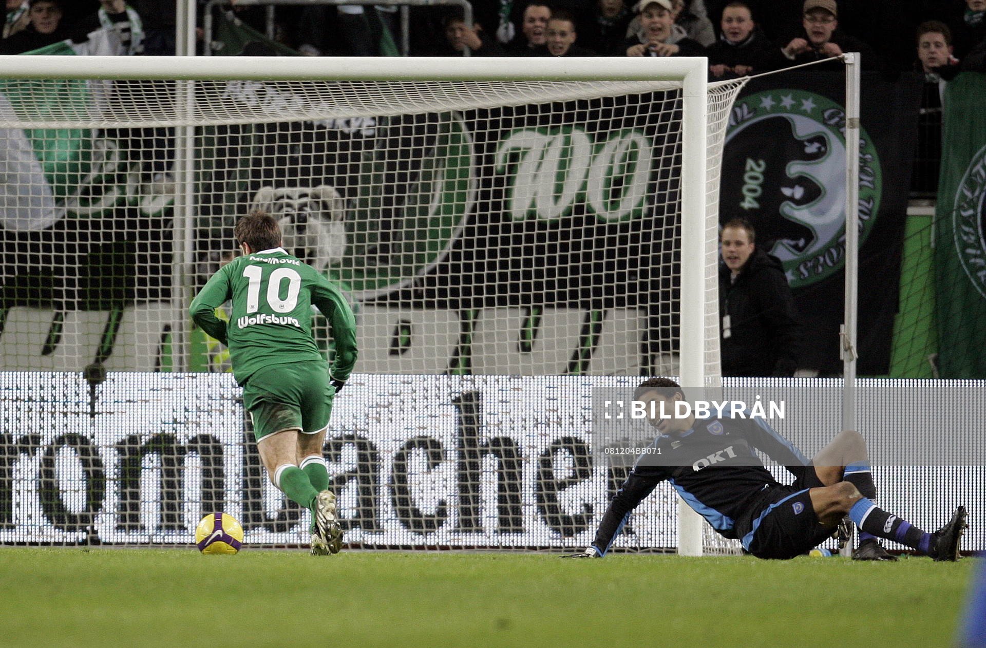 Zvjezdan Misimovic, Wolfsburg, gör lagets tredje mål
