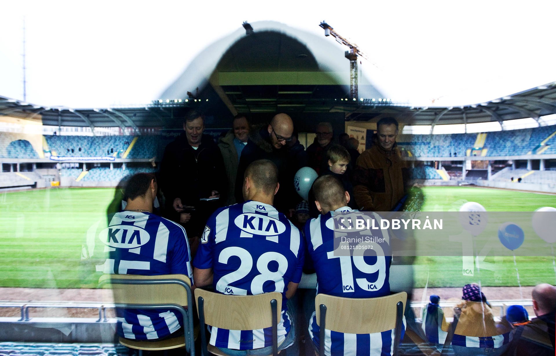 Spelare signerar, Gamla Ullevi