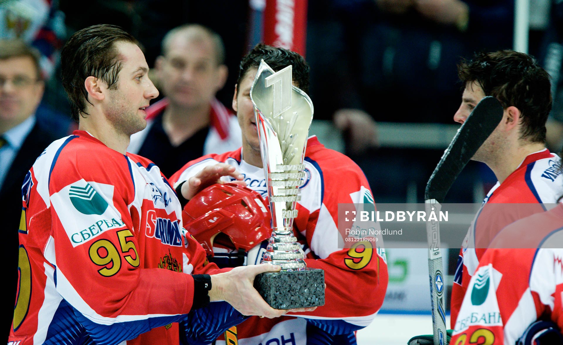 Alexey Tereshchenko, Lagkapten Ryssland lyfter segerpokalen