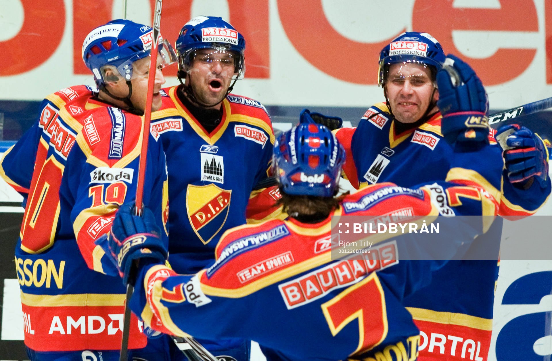Marcus Ragnarsson, Fredrik Bremberg och Nichlas Falk, jubel