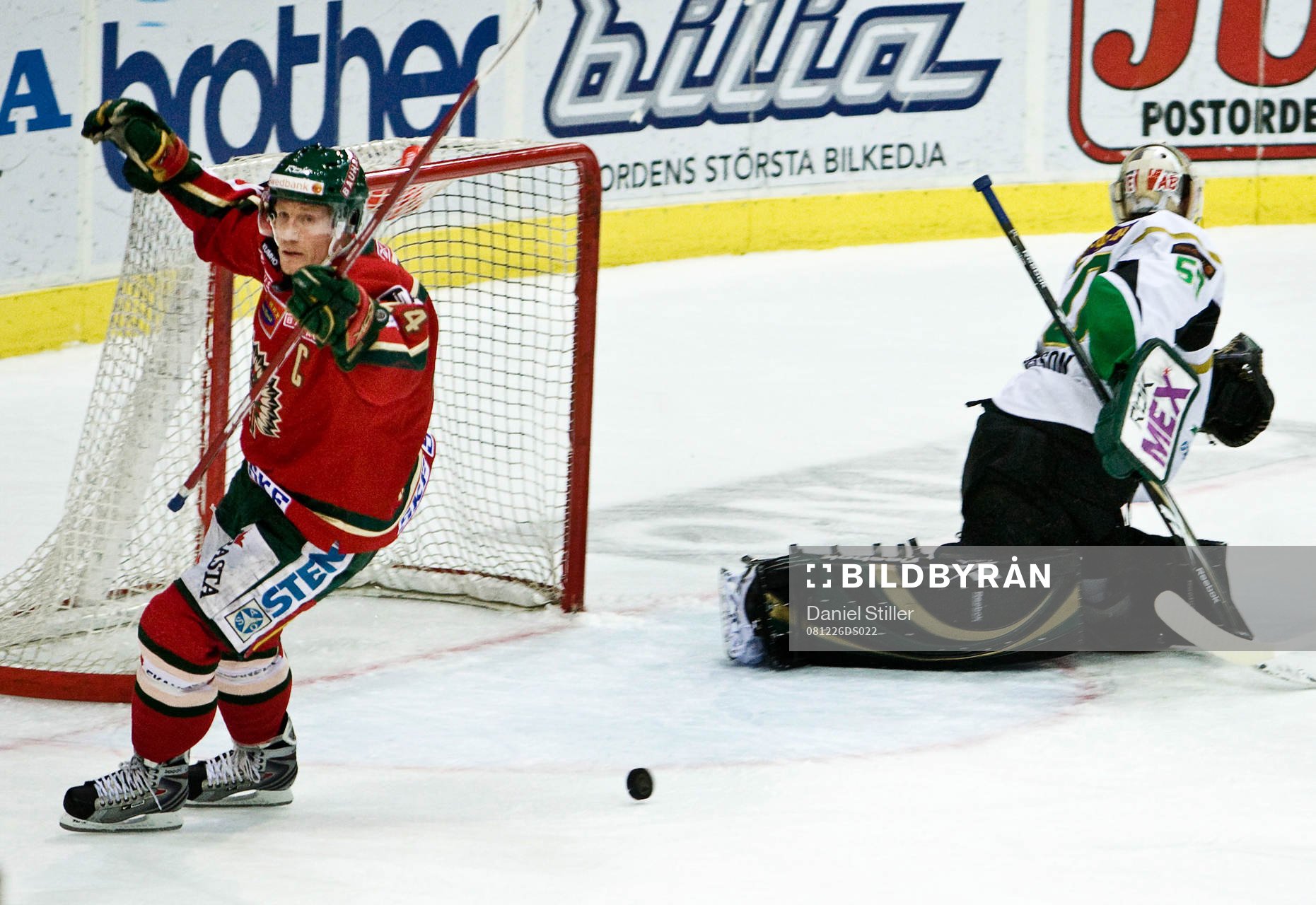Niklas Andersson gör 2-1 till Frölunda. Jubel