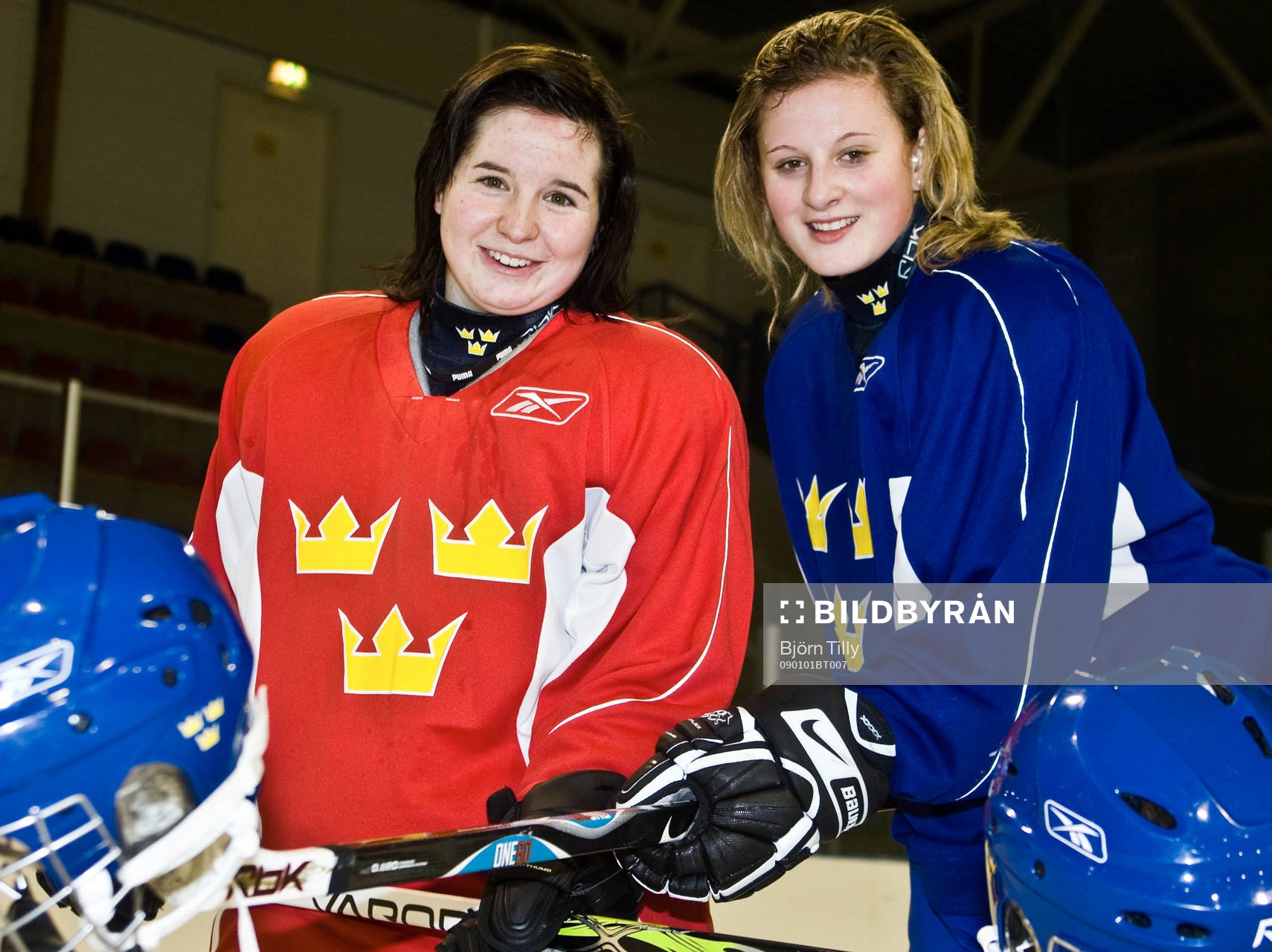 Angelica Östlund och Josefine Holmgren, Sverige