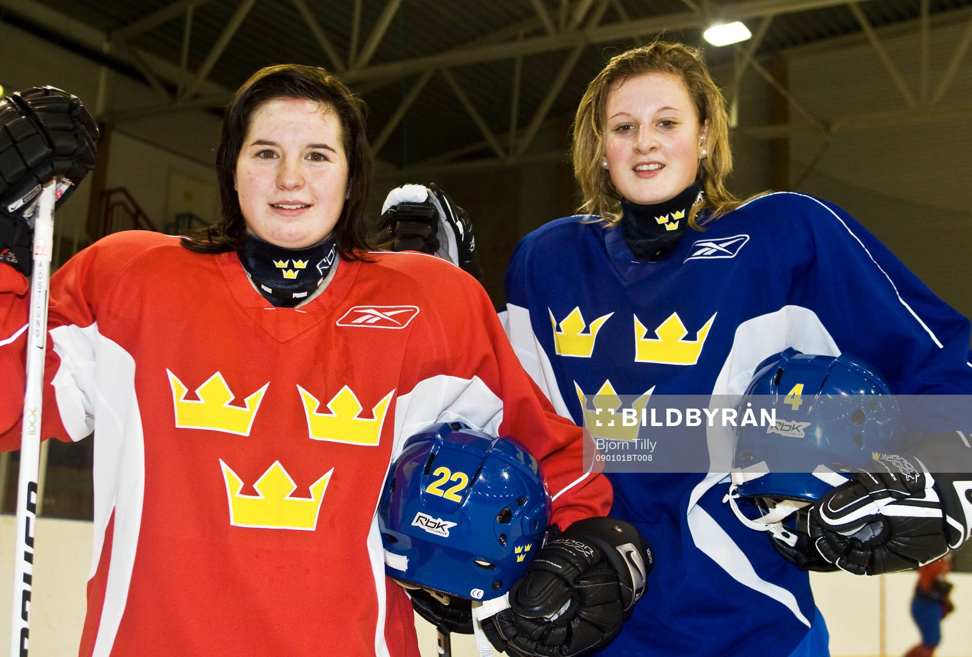 Angelica Östlund och Josefine Holmgren, Sverige