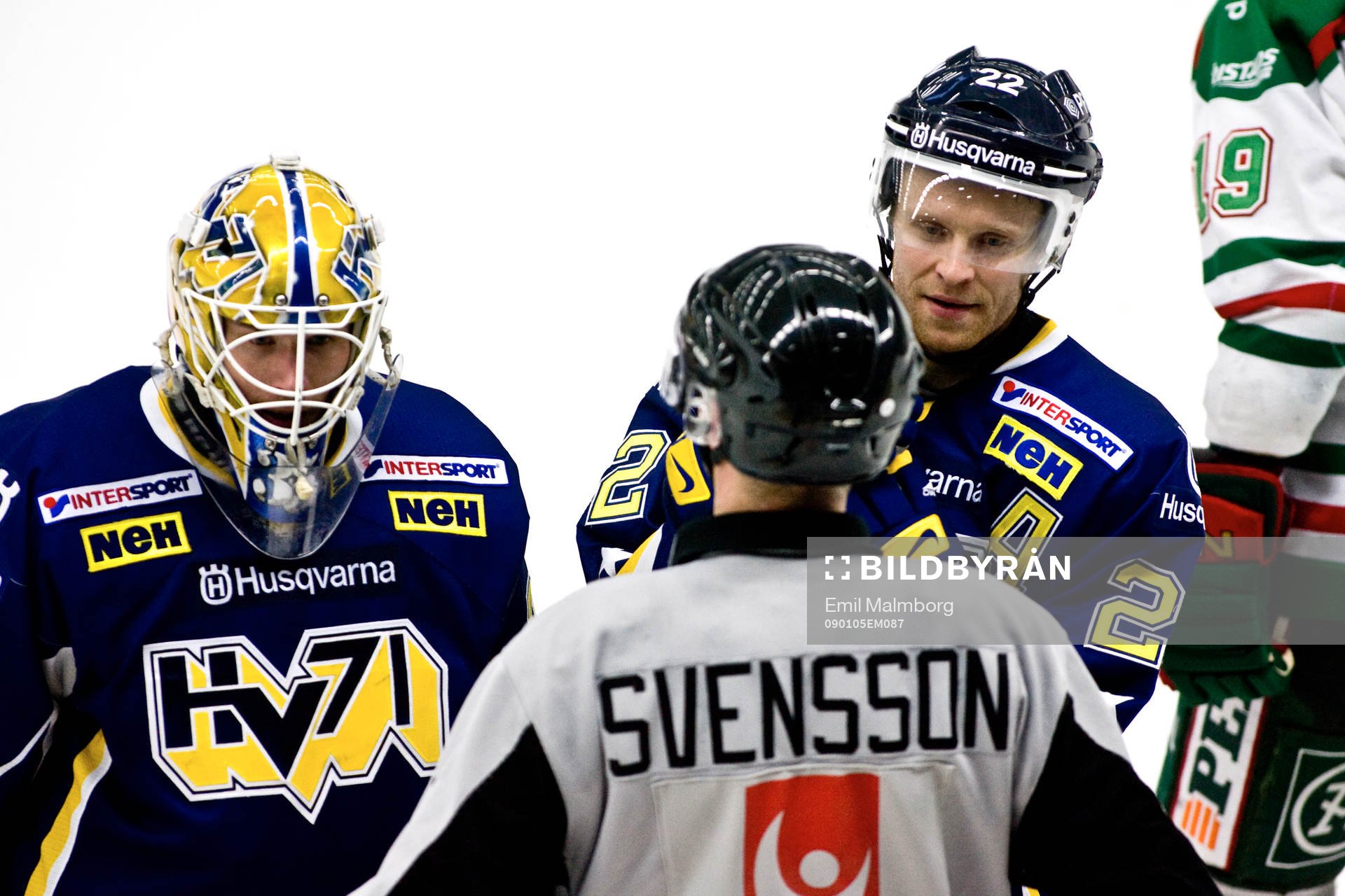 Andreas Andersson, målvakt och David Petrasek, HV71,