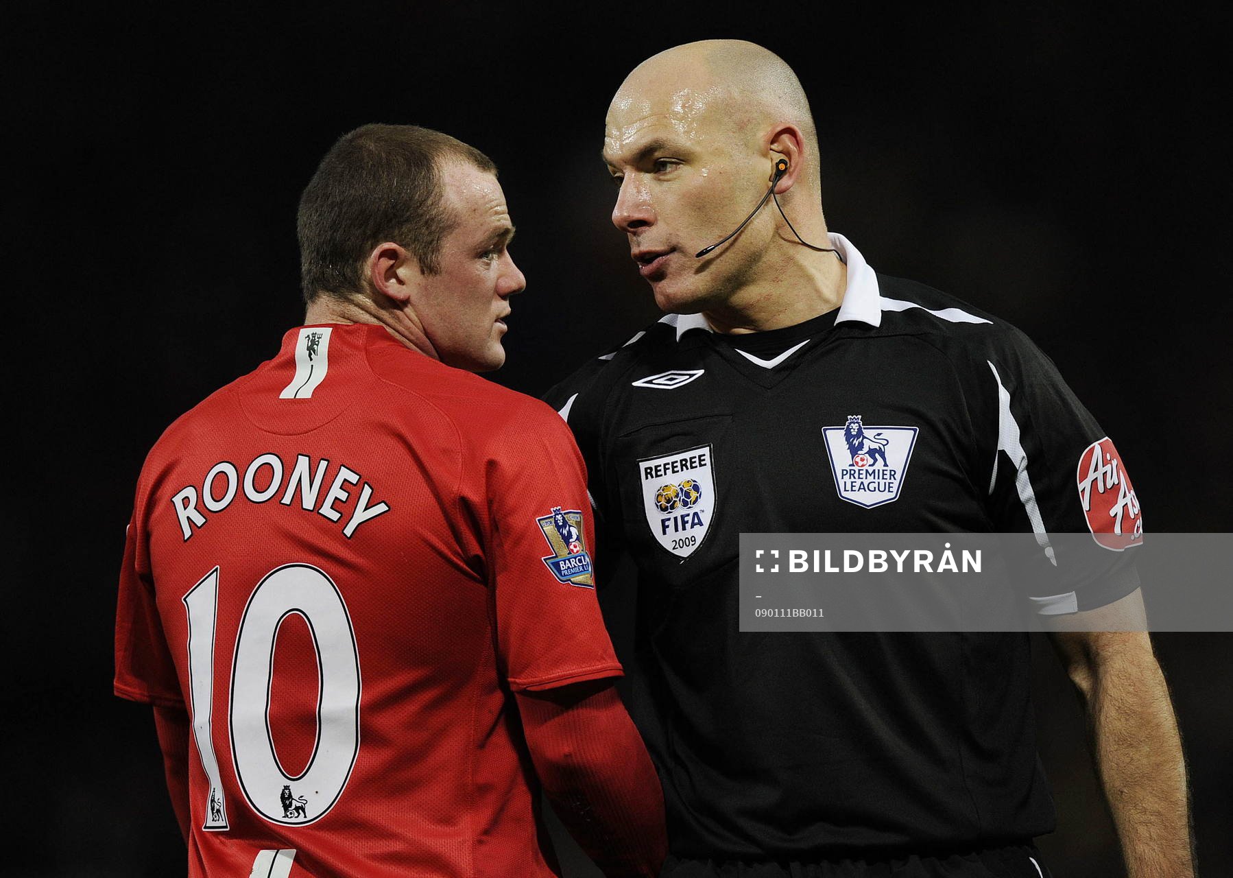  Wayne Rooney, Manchester U och Howard Webb, domare, drog inte jämnt.