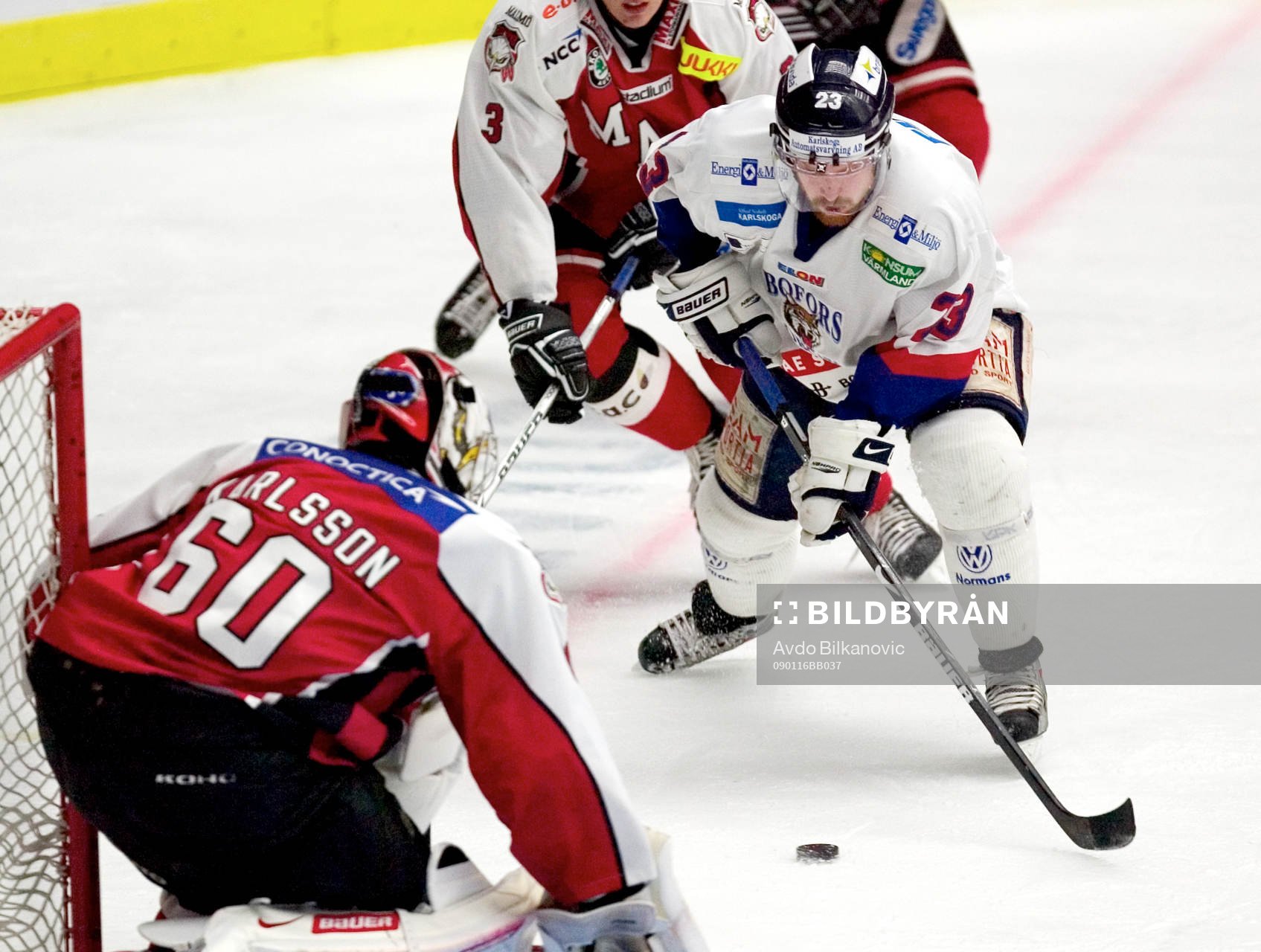 Fredrik Höggren, Bofors framför Henrik Karlsson,