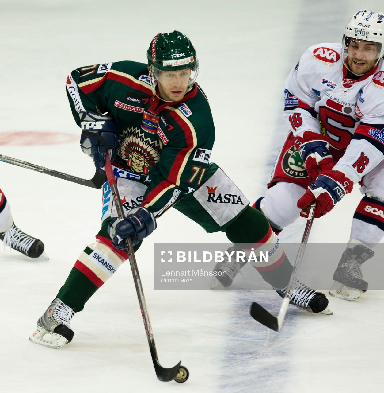 Tomi Kallio skojar med Daniel Ljungqvist