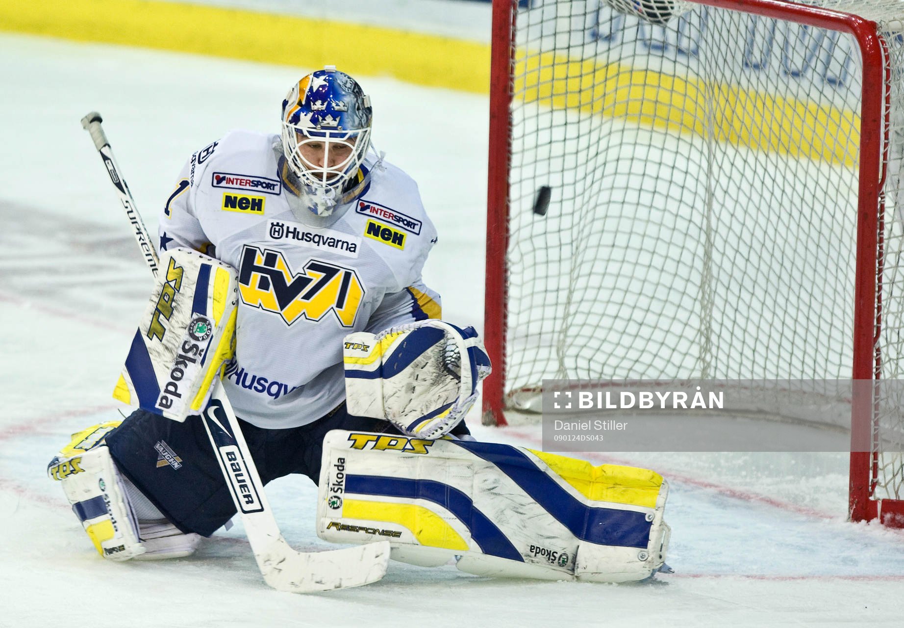 Stefan Liv, målvakt, släpper in 4-3 målet