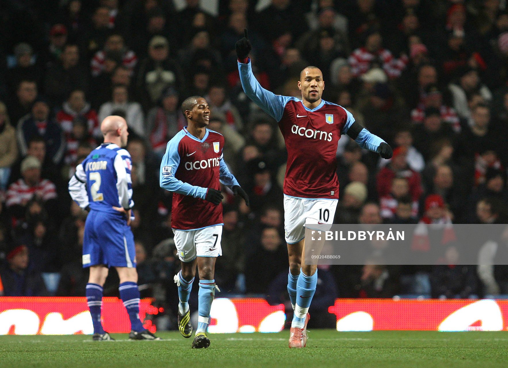  John Carew och Ashley Young, Ashton Villa, glädje, jubel.