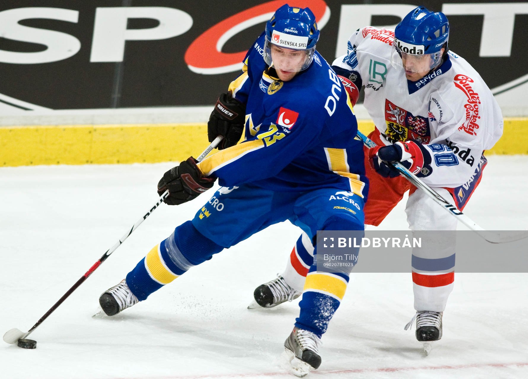 Linus Omark, Sverige och Tomas Rolnek, Tjeckien