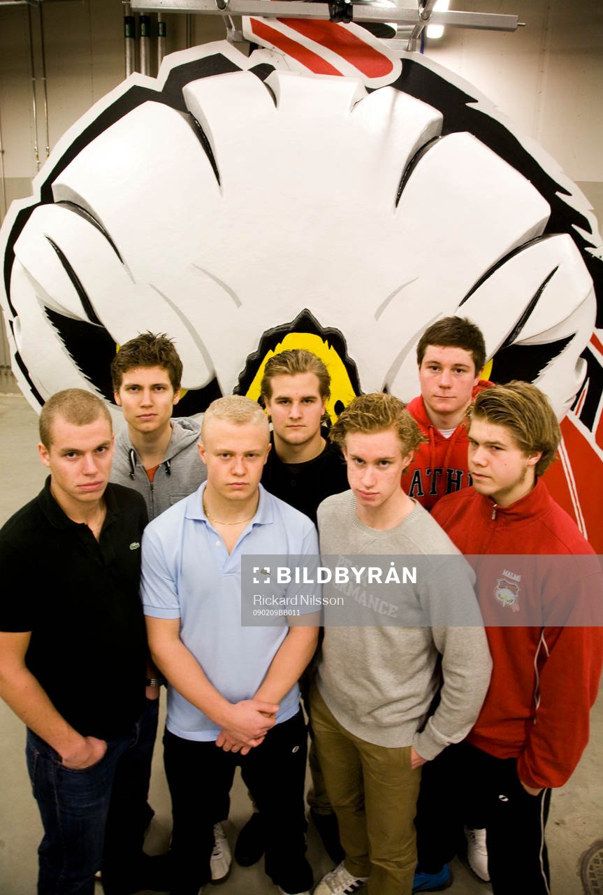 Juniorerna som lyft Rödhöken. Bakre fr. v. Alexander