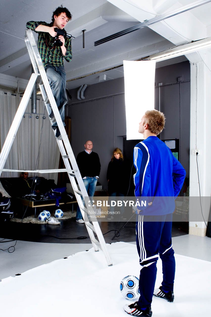IFK Göteborgs spelare fotas i studio för Adidas. Fotograf