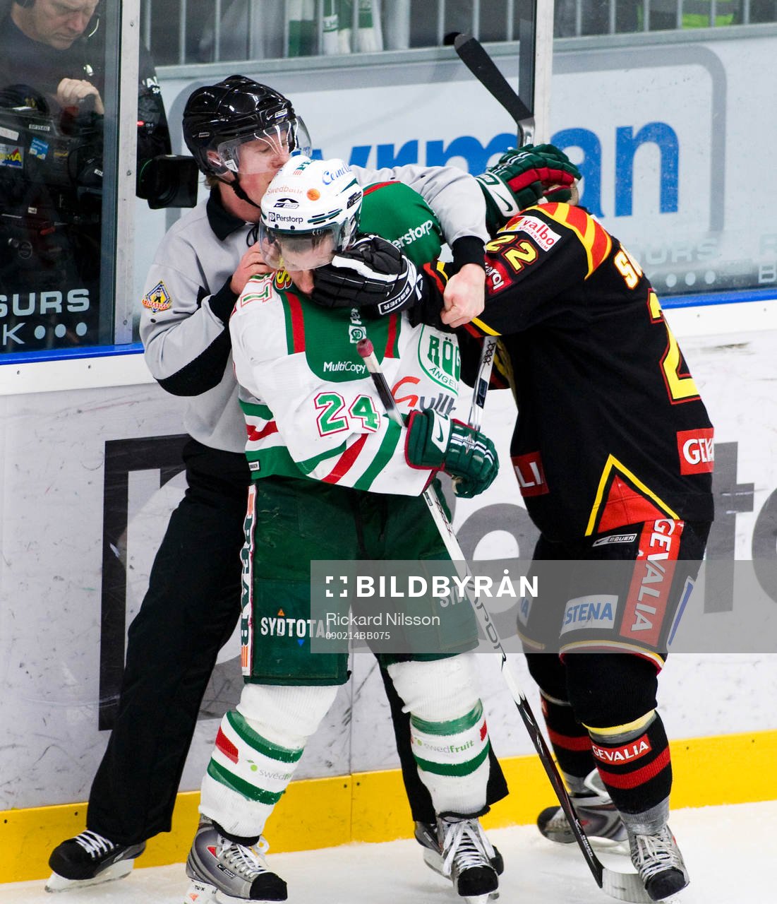 Cam Abbott, Rögle och Jörgen Sundqvist, Brynäs, bråk,