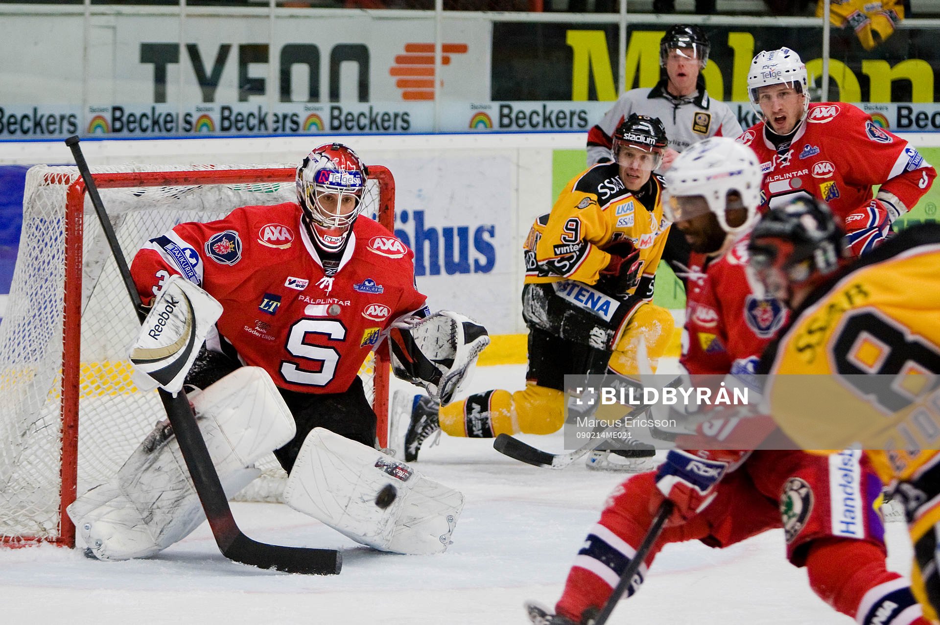 Skott på Henrik Karlsson, målvakt Södertälje