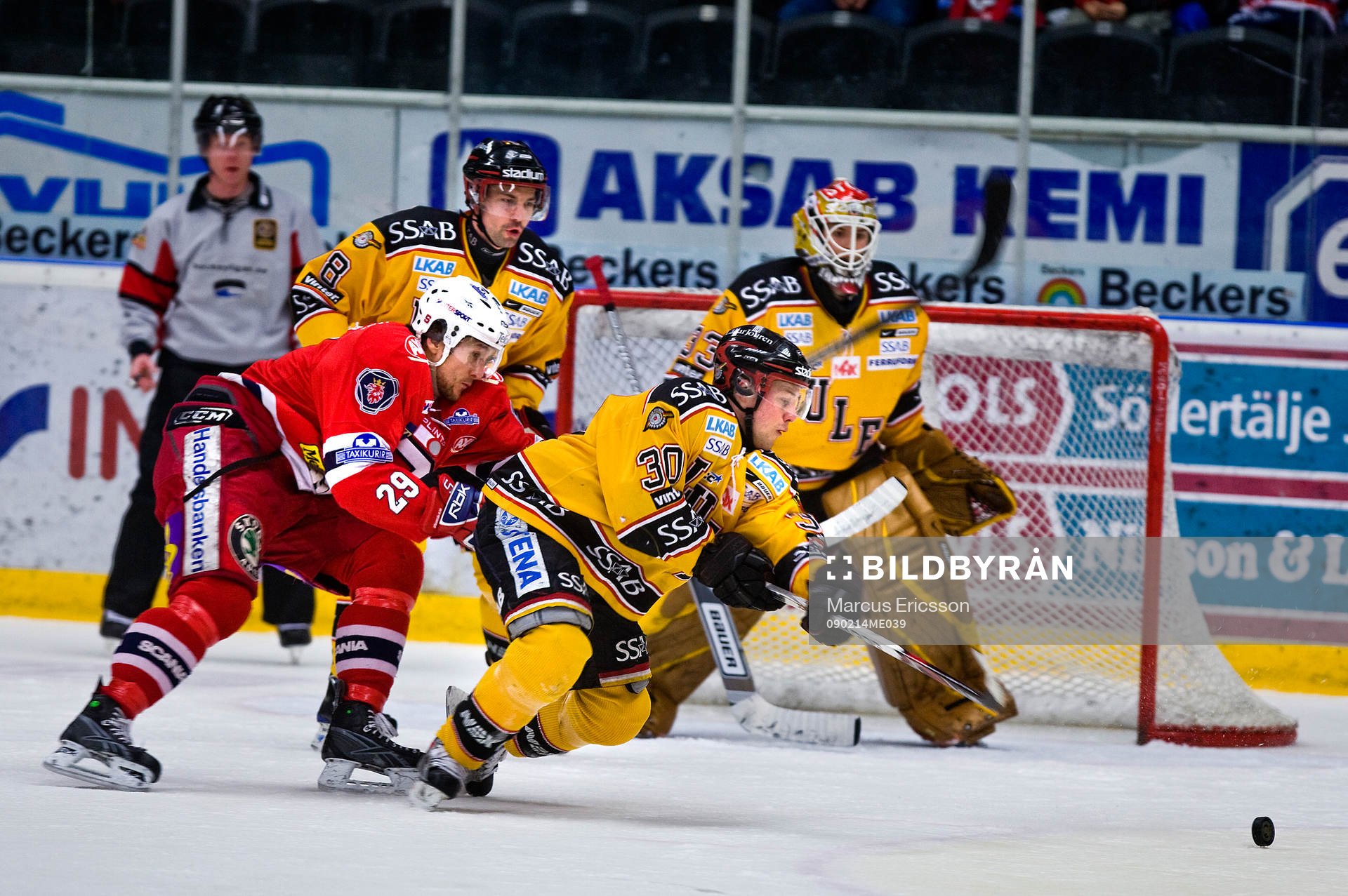 Linus Omark, Luleå med Tomas Kollar, Södertälje i ryggen