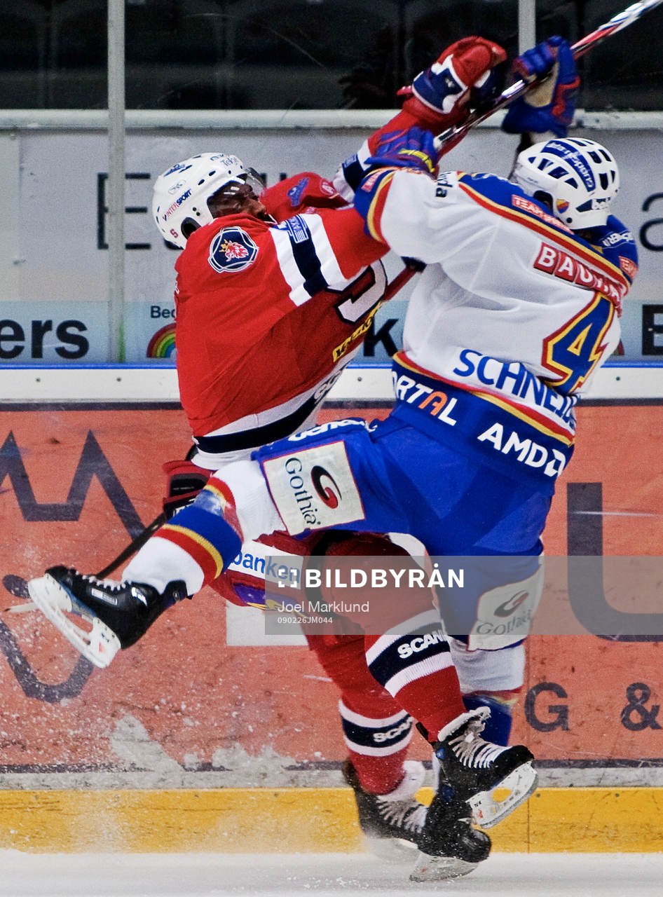 Yared Hagos, Södertälje, tacklar David Schneider,