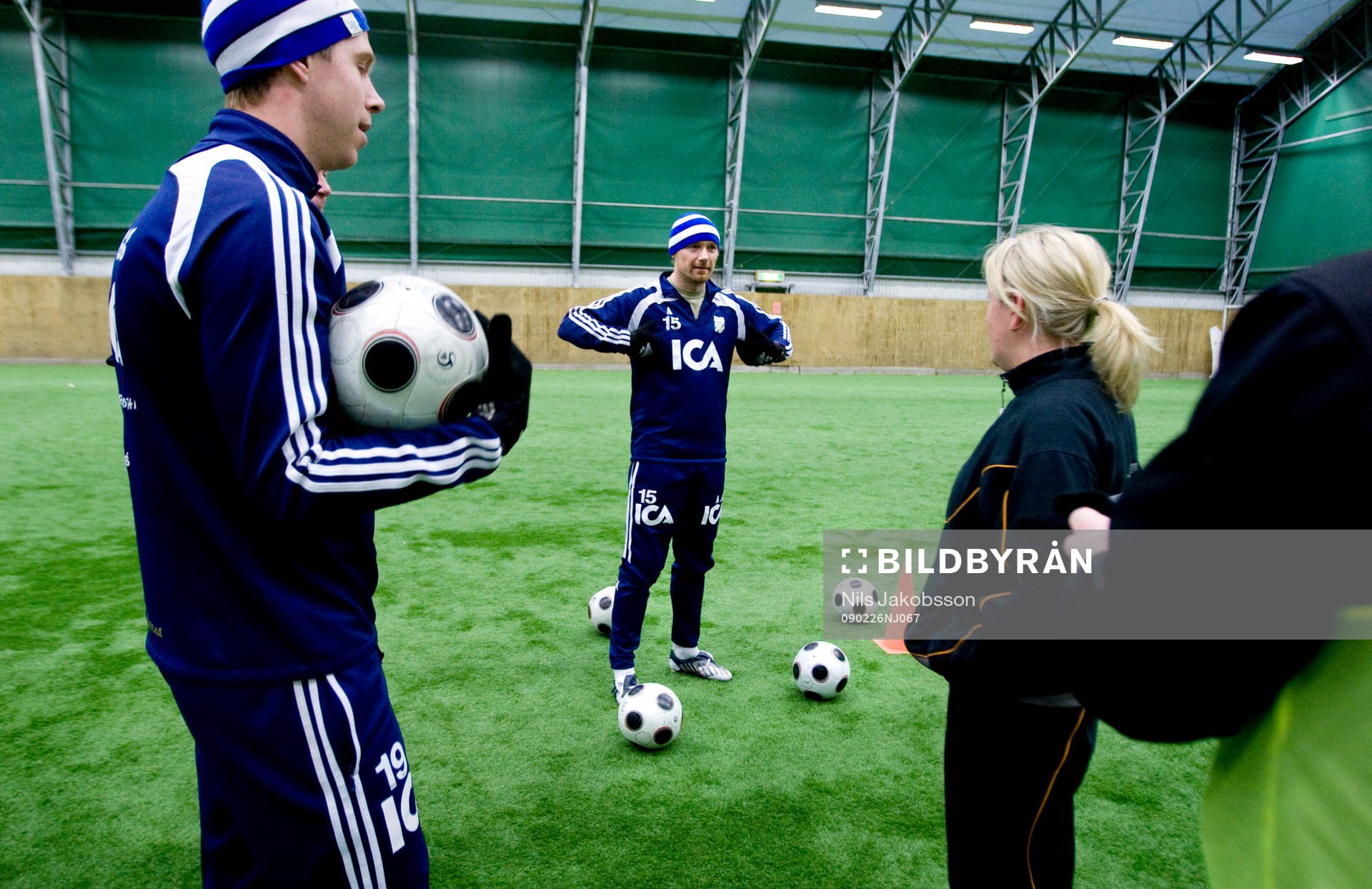 IFK Göteborg har sponsorfotboll. Håkan Mild och Magnus