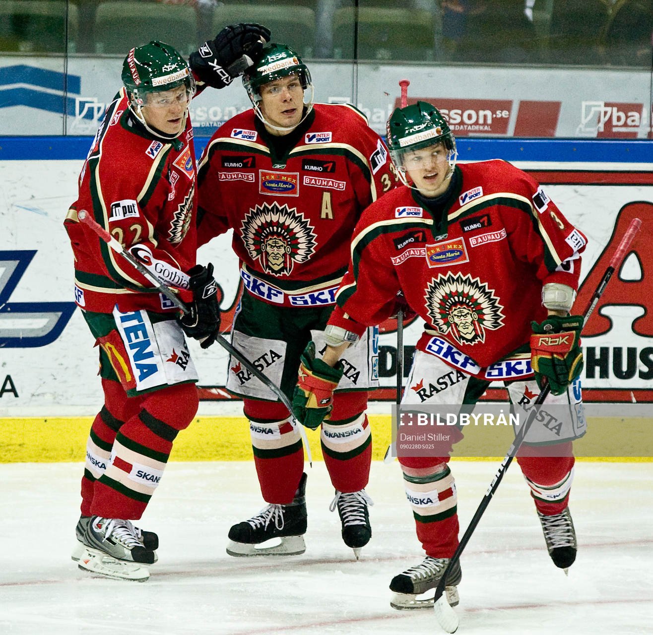 Riku Hahl, Janne Niskala, Philip Larsen, Frölunda. Jubel