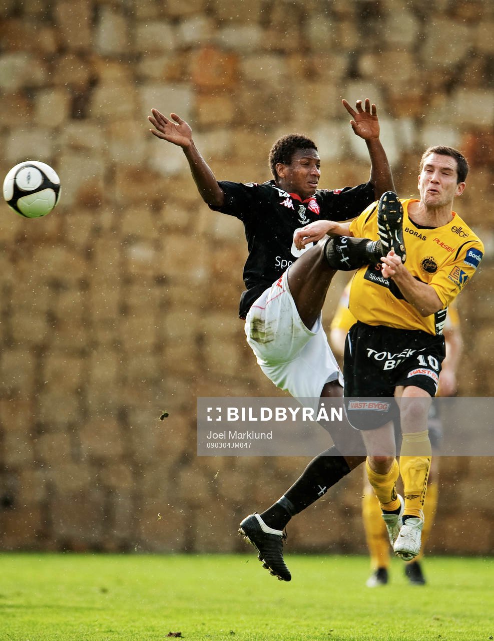 Tijan Jaiteh, Brann, går hårt åt Martin Ericsson,