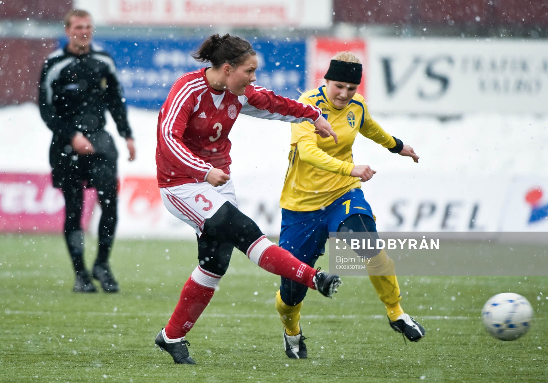 Fotboll, F17/92, flickor, Träningslandskamp, Sverige -