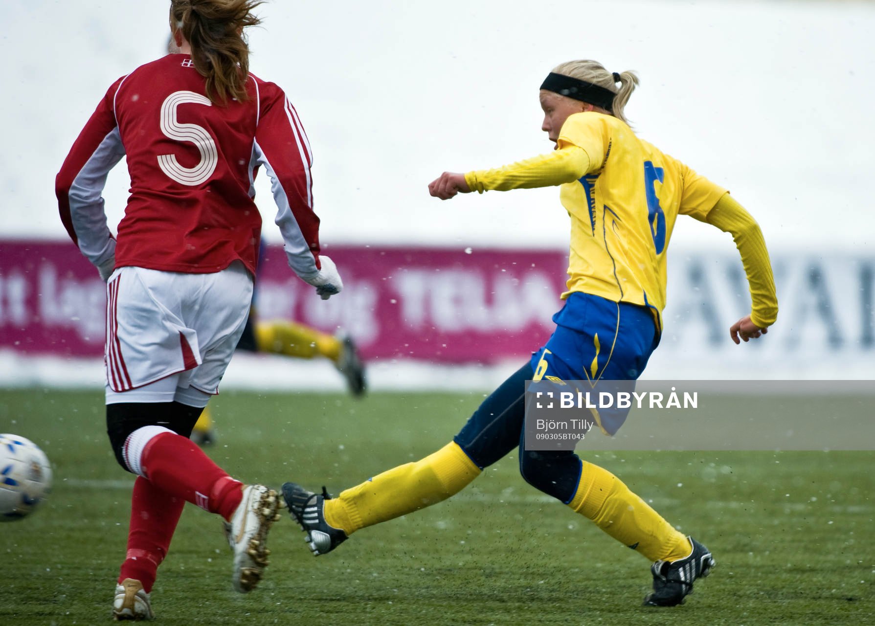 Fotboll, F17/92, flickor, Träningslandskamp, Sverige -