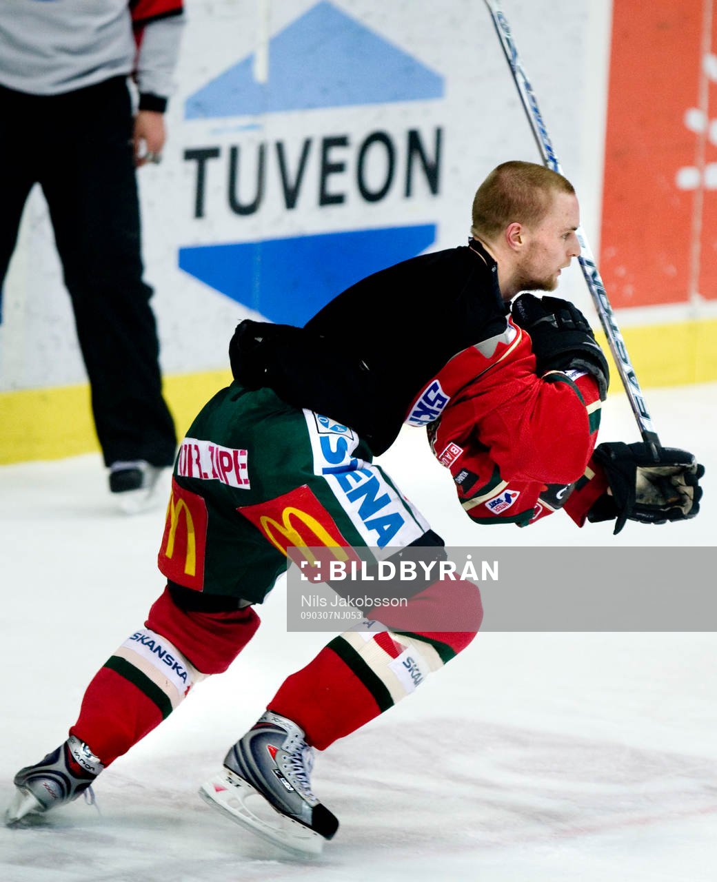 Martin Chabada, Luleå trycker ner Fredrik Pettersson,