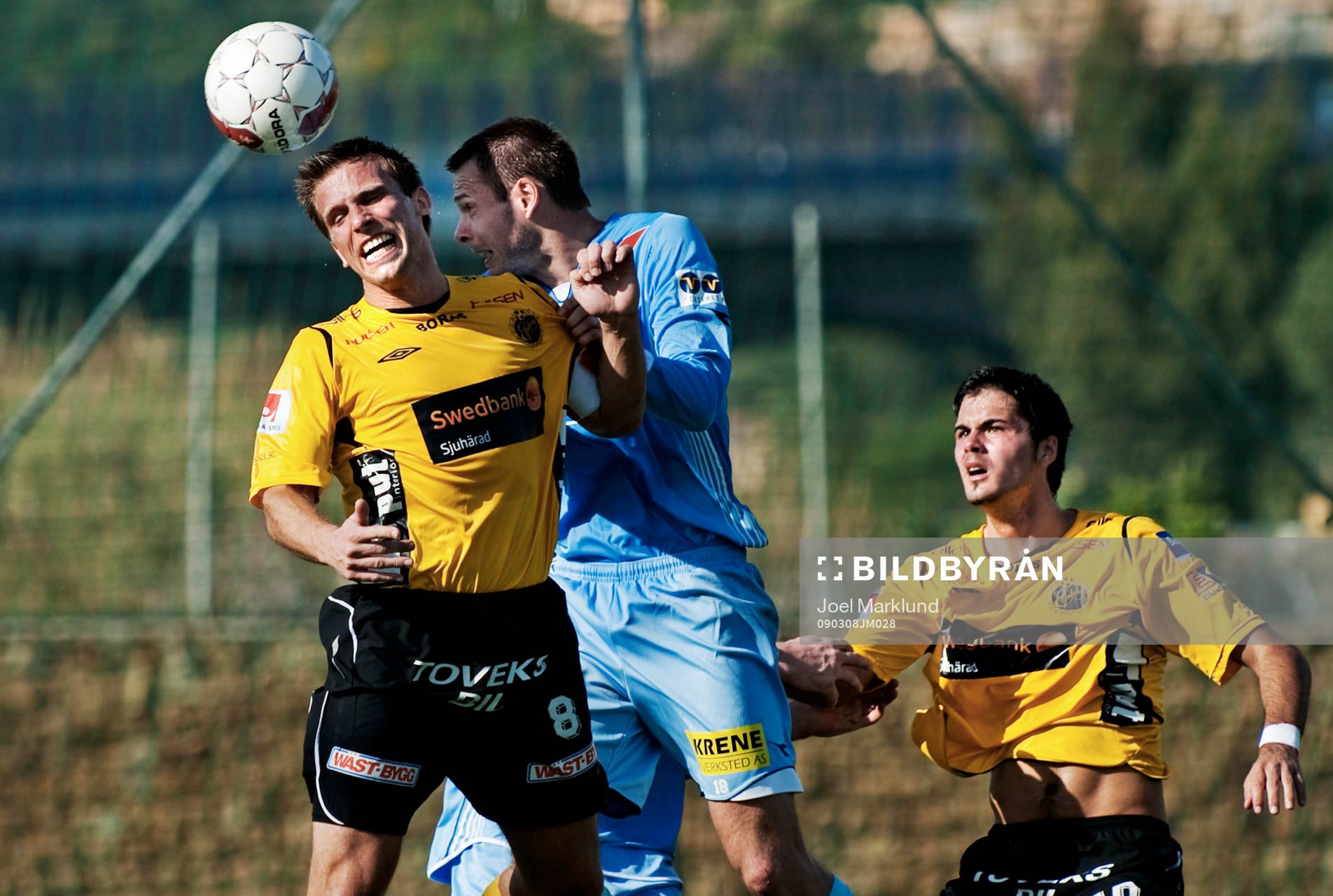 Anders Svensson, Elfsborg, vinner en nickduell