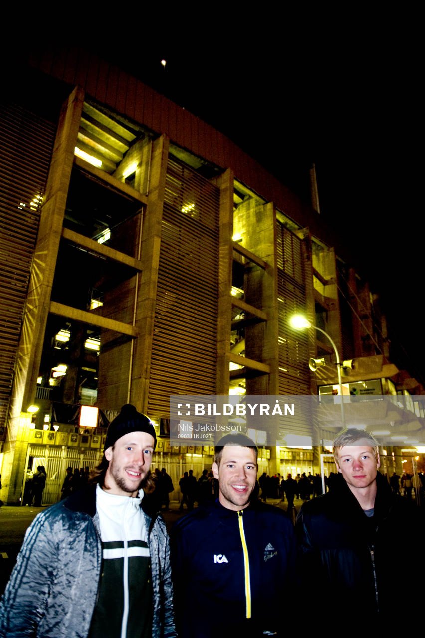  Mattias Bjärsmyr, Stefan Sleakovic, Erik Lund utanför Camp Nou.