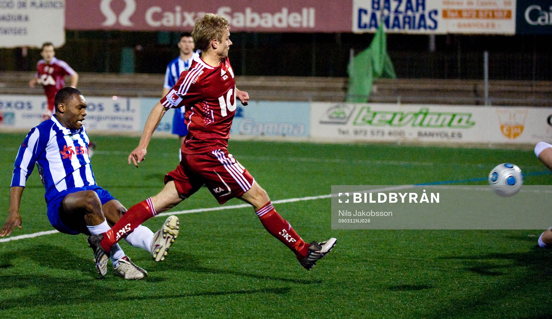 Robin Söder, IFK Göteborg skjuter bollen i mål