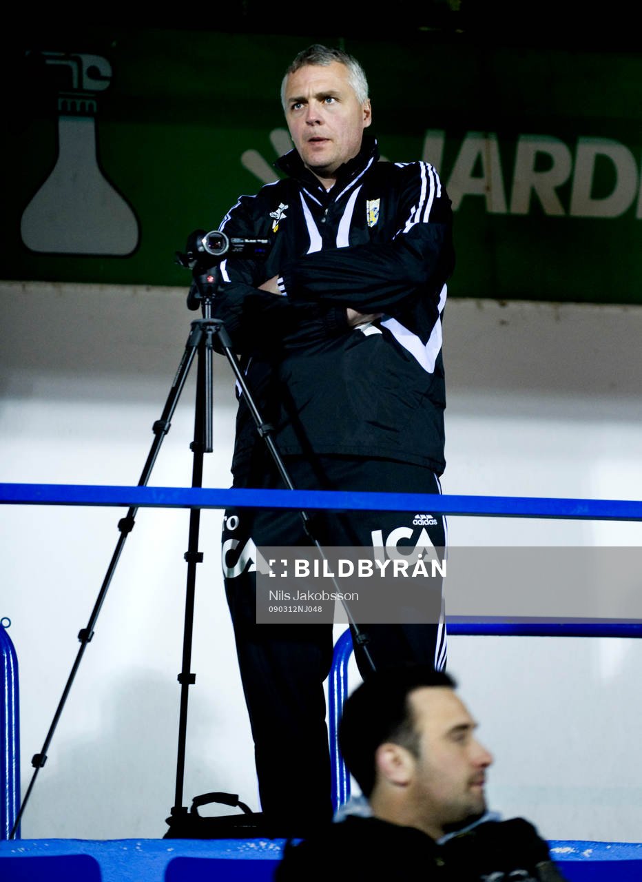 Teddy Olausson, tränare filmade matchen