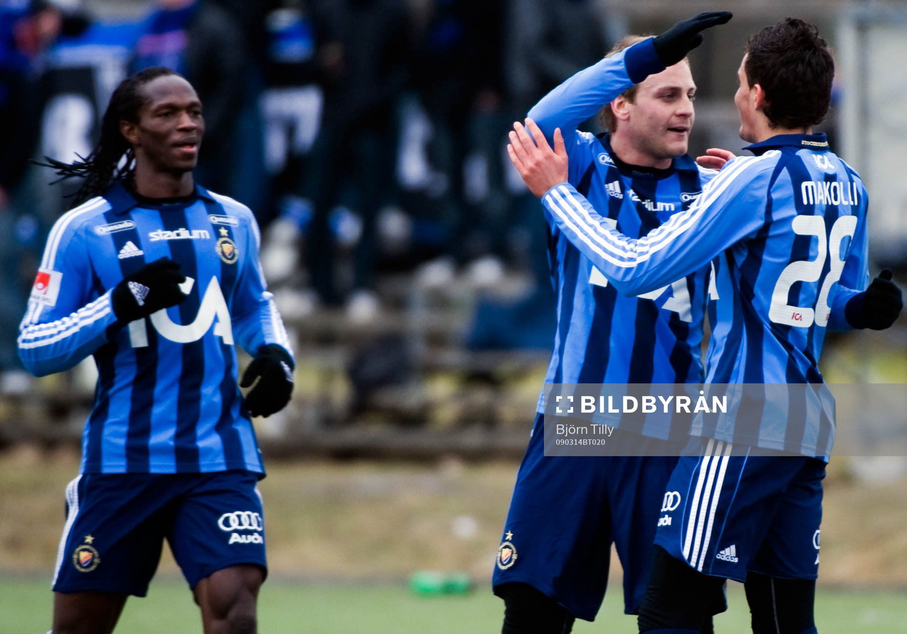 Kebba Ceesay,  Daniel Sjölund och Trimi Makolli, jubel