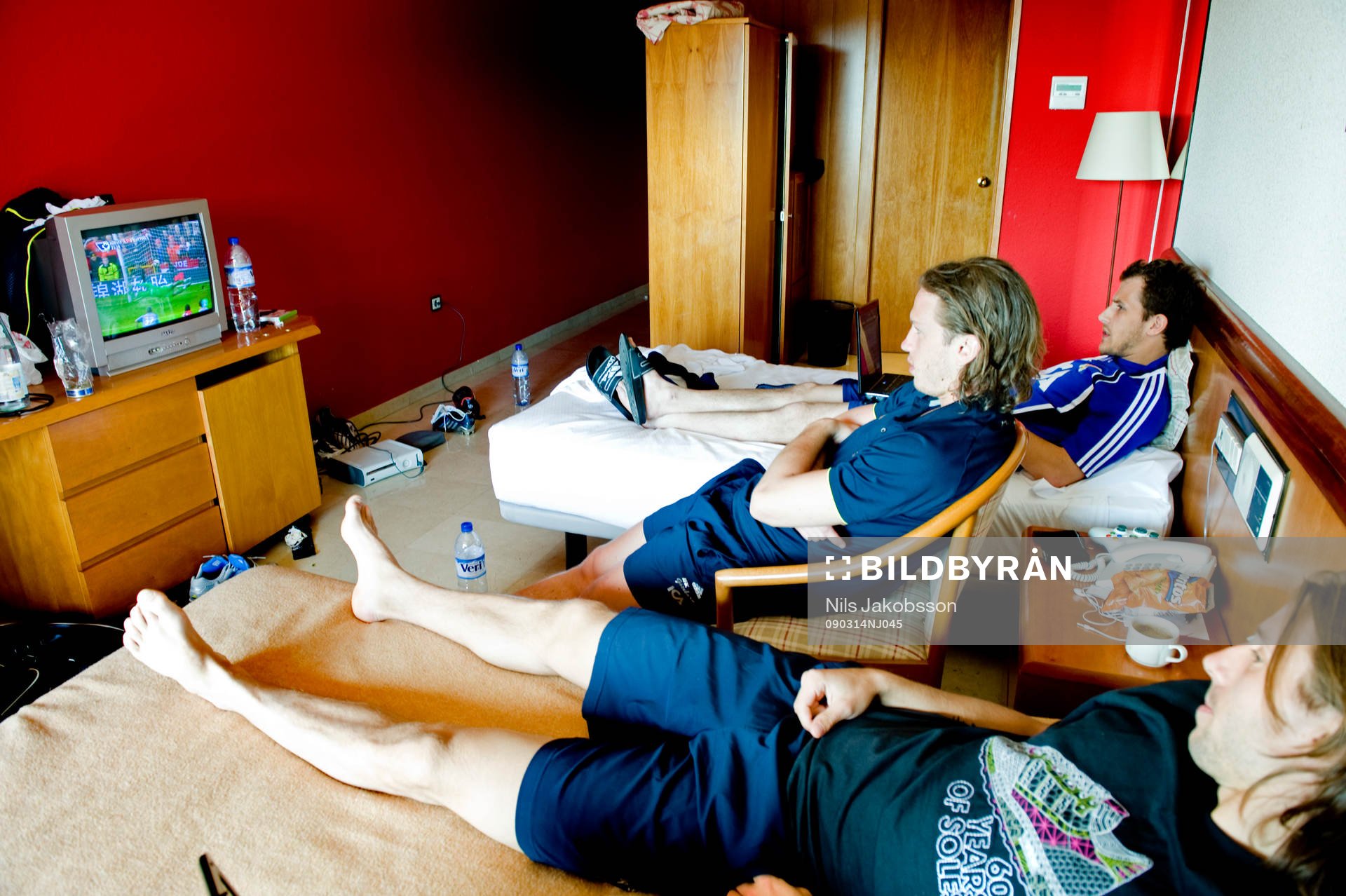 Tobias Hysen, Gustav Svensson och Mattias Bjärsmyr tittar
