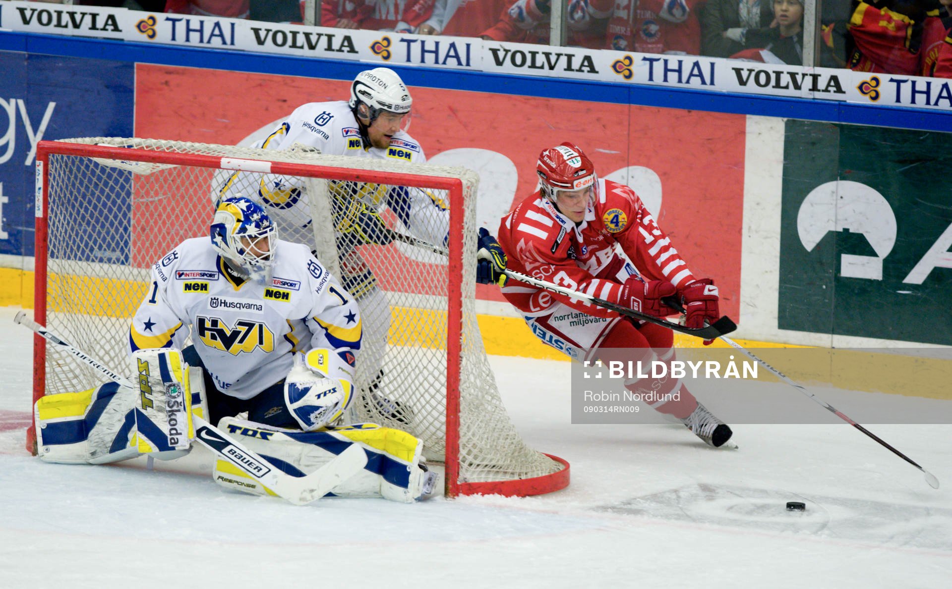 Tom Wandell, Timrå mot Stefan Liv, Målvakt HV71 och Mikko