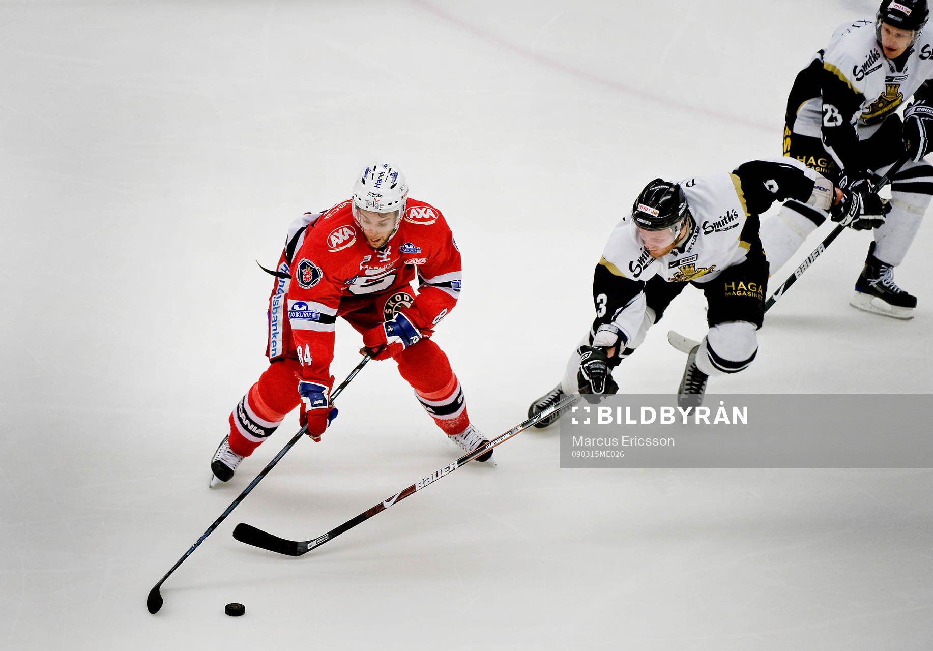 Andreas Jungberck, AIK jagar puck och Dragan Umicevic,