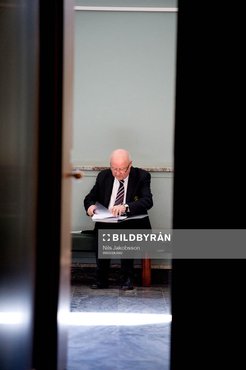 Lars-Åke Lagrell, ordförande, förbereder sig