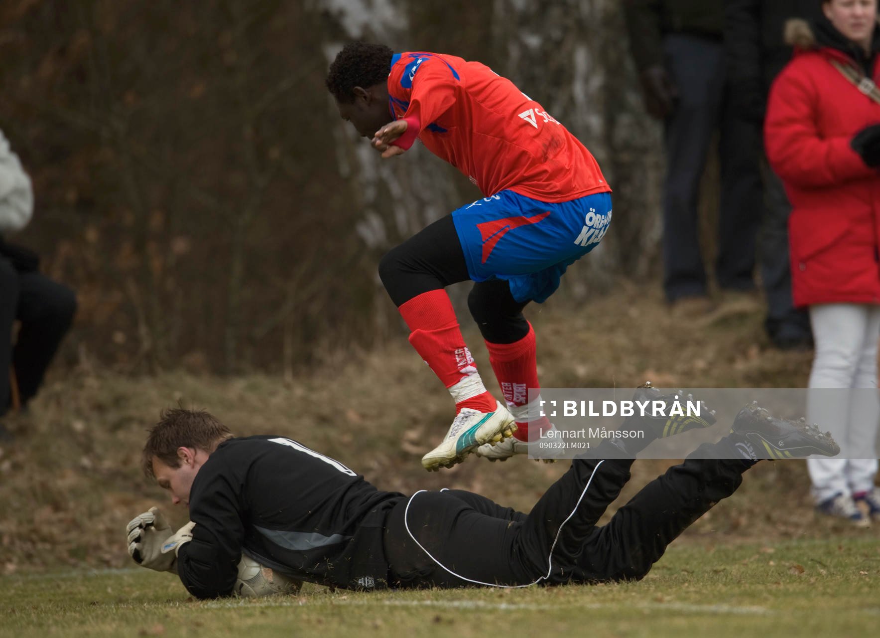 Adama Tamboura, Helsingborg hoppar Fredrik Persson,