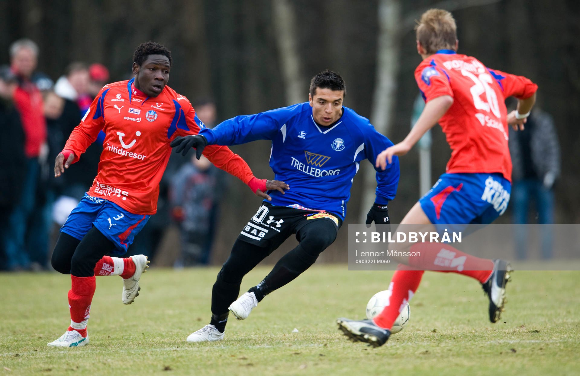 Fisnik Shala sysselsätter två HIF-backar, Adama Tamboura