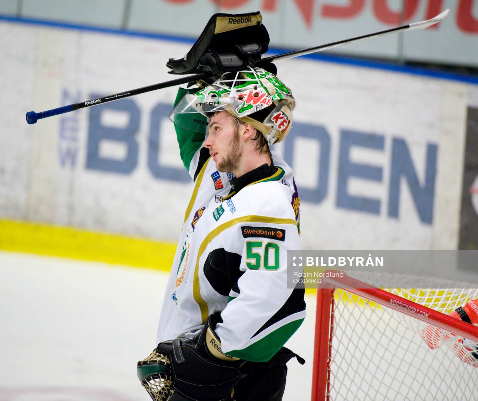 Jonas Gustavsson, Målvakt
