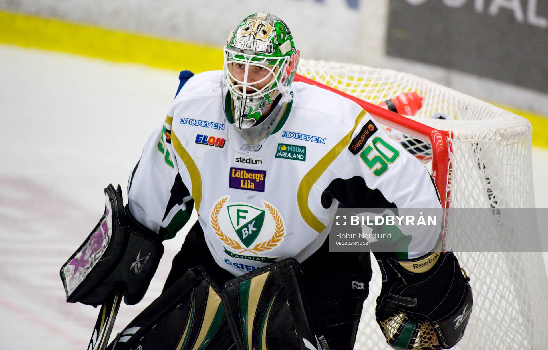 Jonas Gustavsson, Målvakt