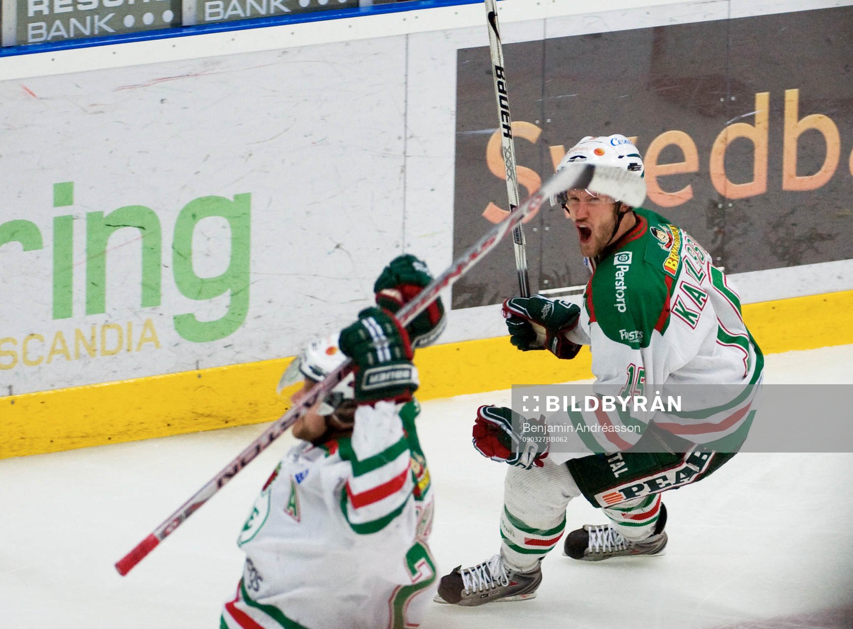 Sebastian Karlsson och Jakob Johansson jubel