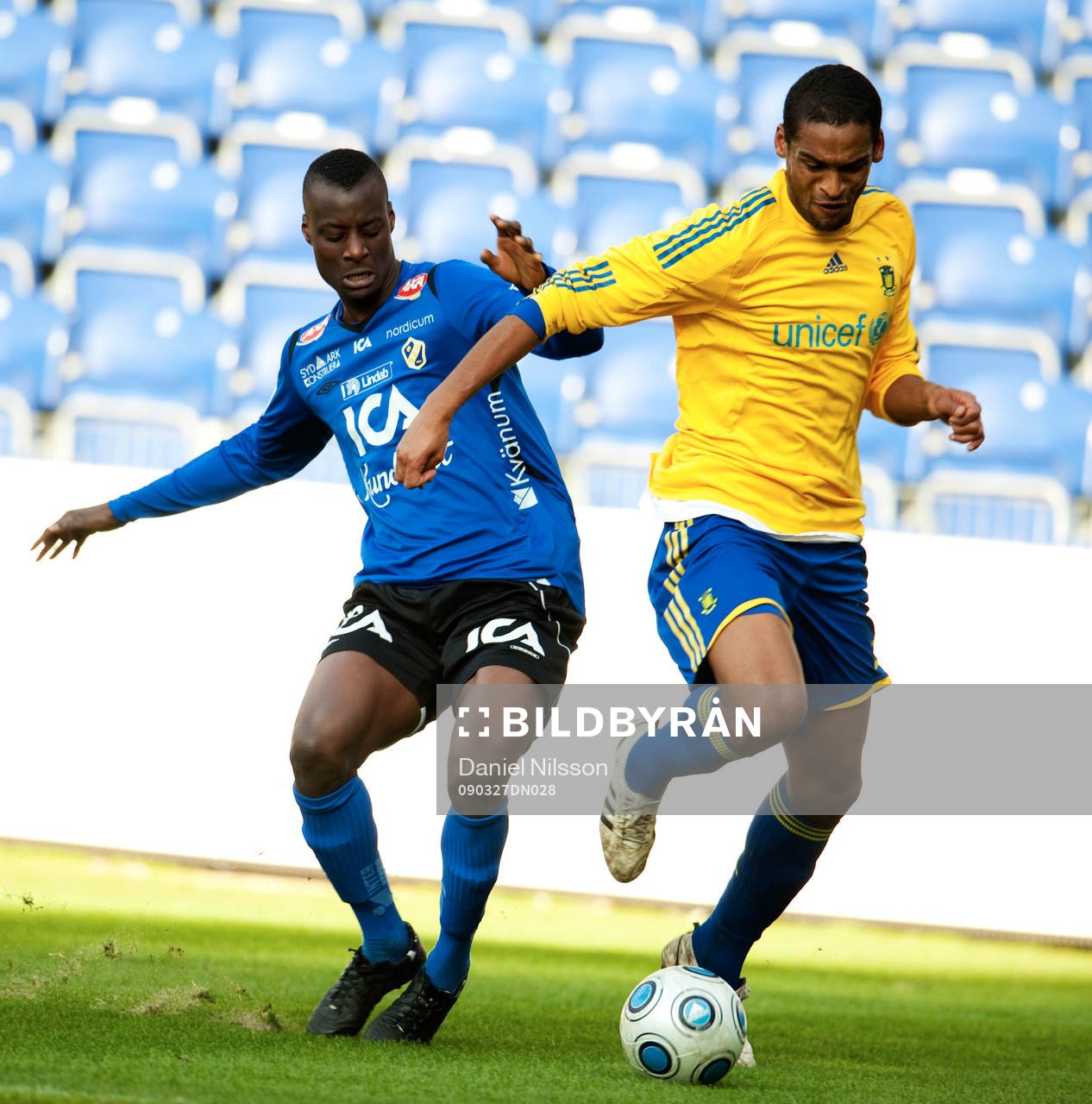 Joe Sise, Halmstad och Mikkel Bischoff, Bröndby