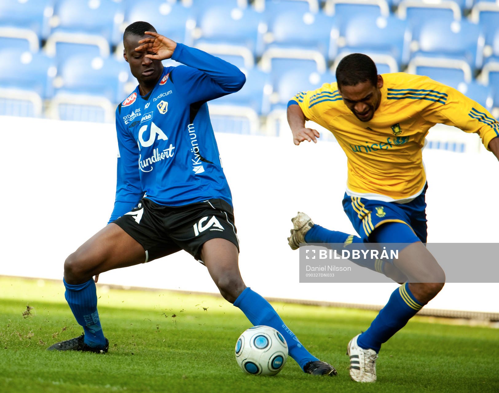 Joe Sise, Halmstad och Mikkel Bischoff, Bröndby