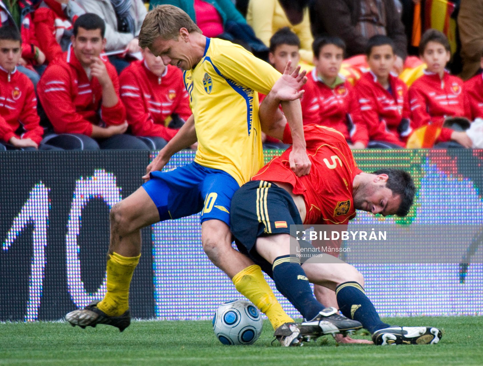 Pontus Wernbloom brottas med Torrejon